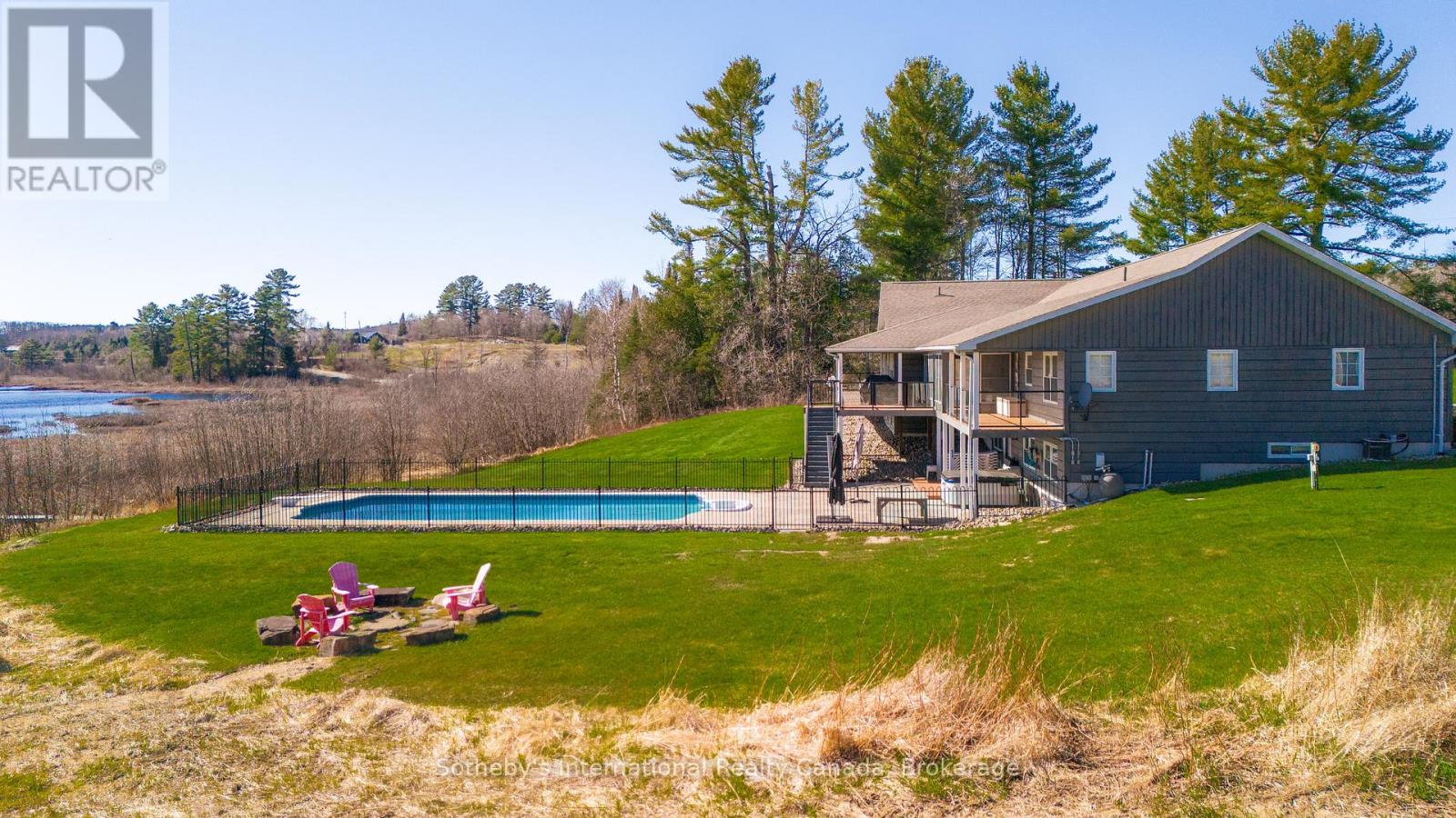 Photo 44 of 427 West Browns Road, Huntsville ON
