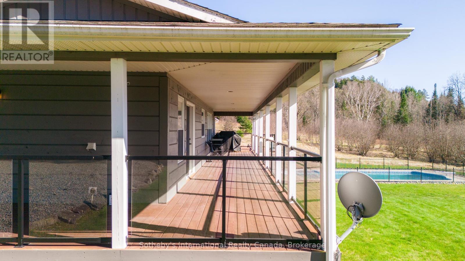 Photo 22 of 427 West Browns Road, Huntsville ON