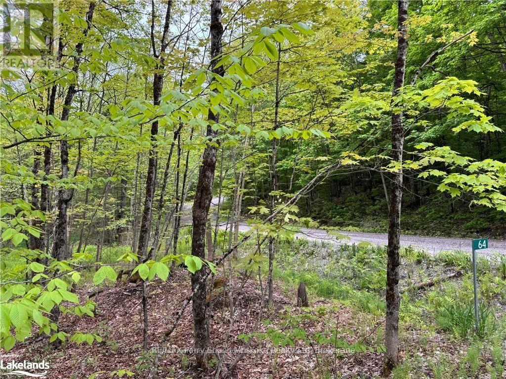 Photo 4 of 64 Woodland Drive, Seguin ON