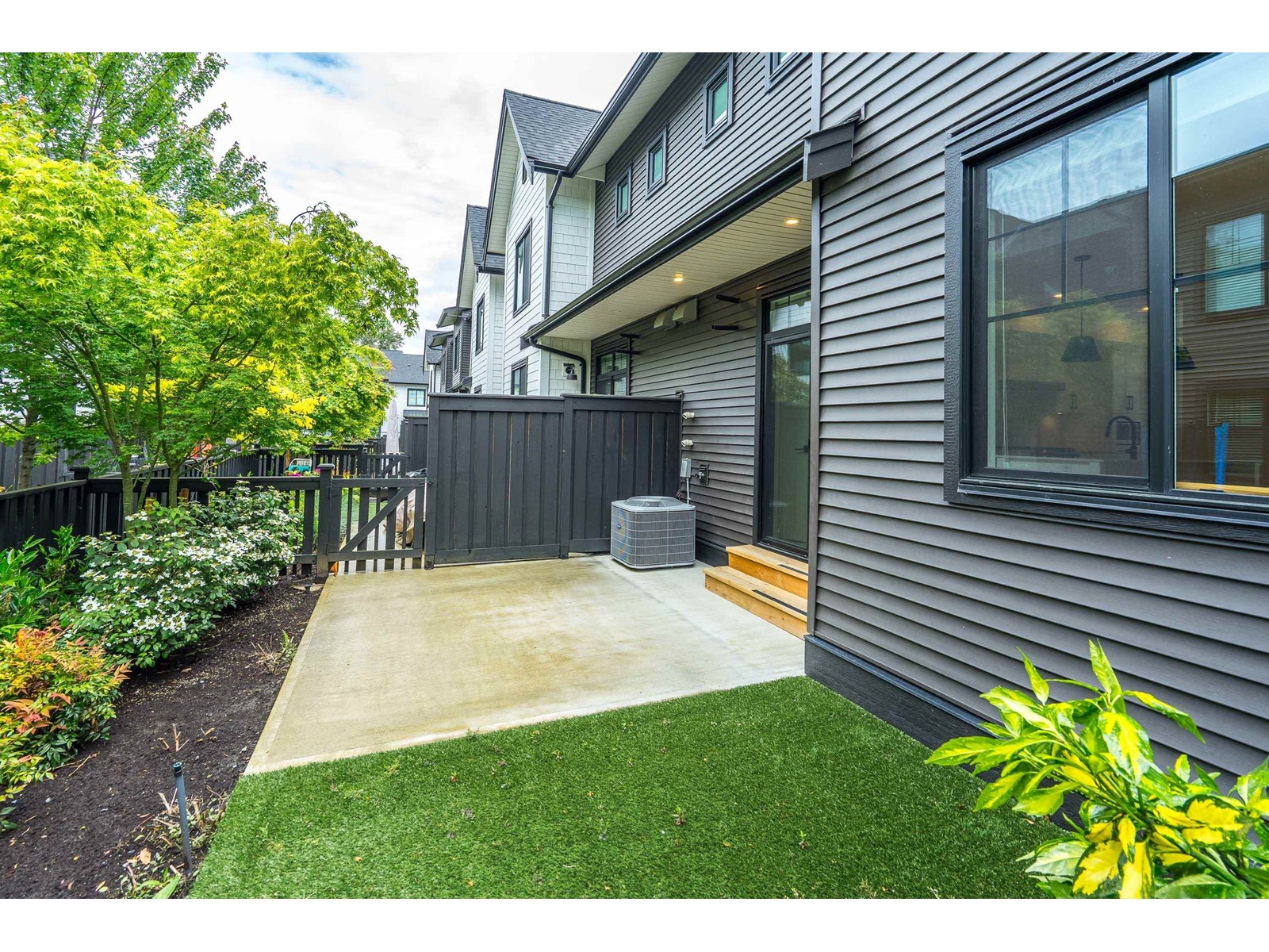 Photo 37 of 68 7967 197 Street, Langley BC