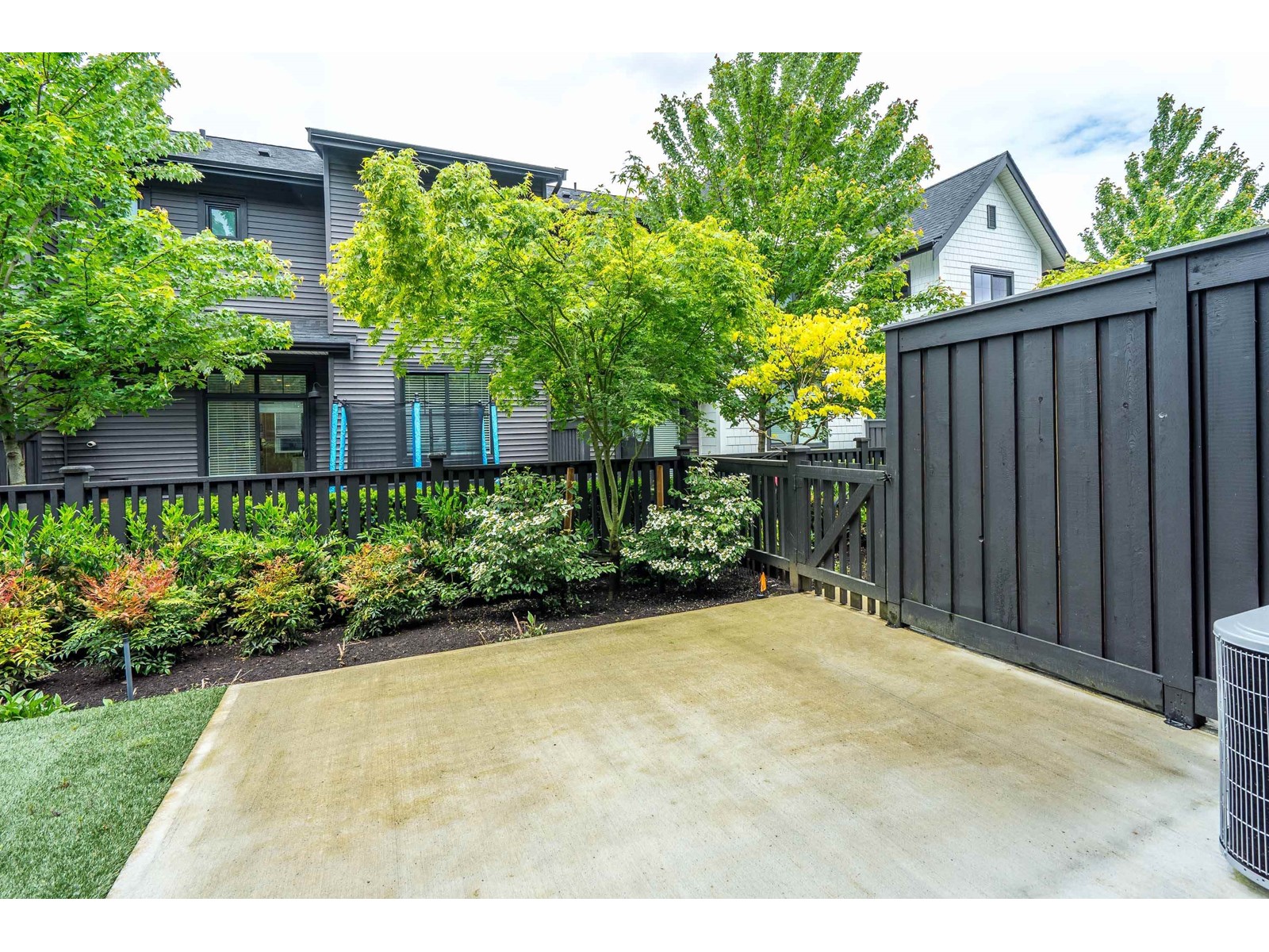 Photo 39 of 68 7967 197 Street, Langley BC