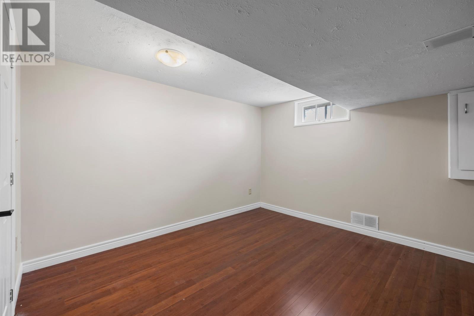 Single Family House Character for Sale in  Brows Lane Sherwood 