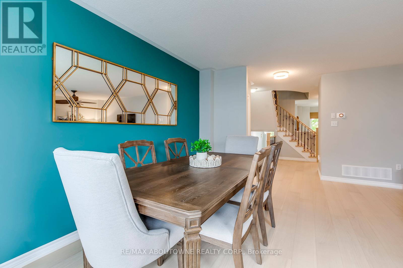 Photo 28 of 58 5090 Fairview Street, Burlington ON