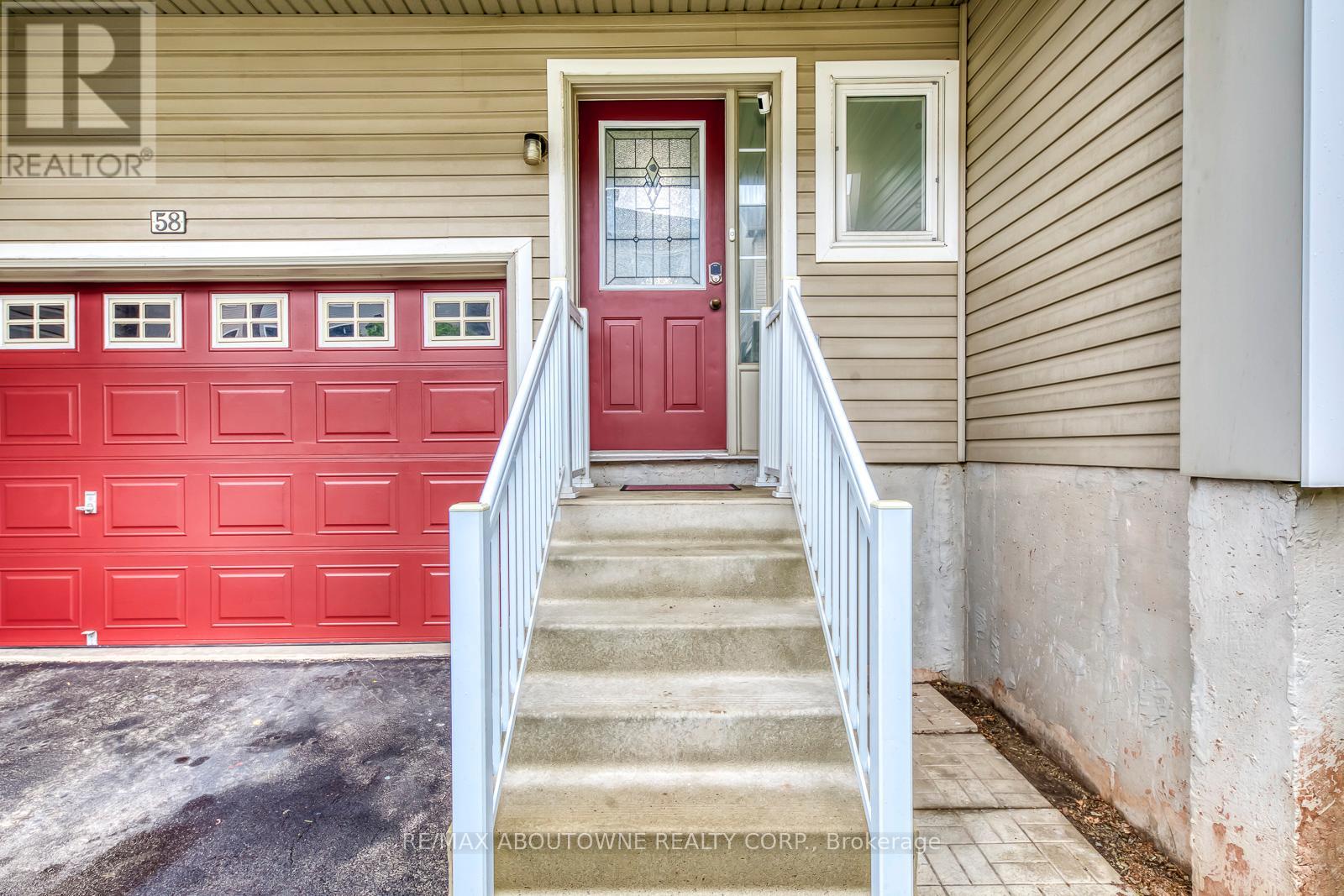 Photo 40 of 58 5090 Fairview Street, Burlington ON