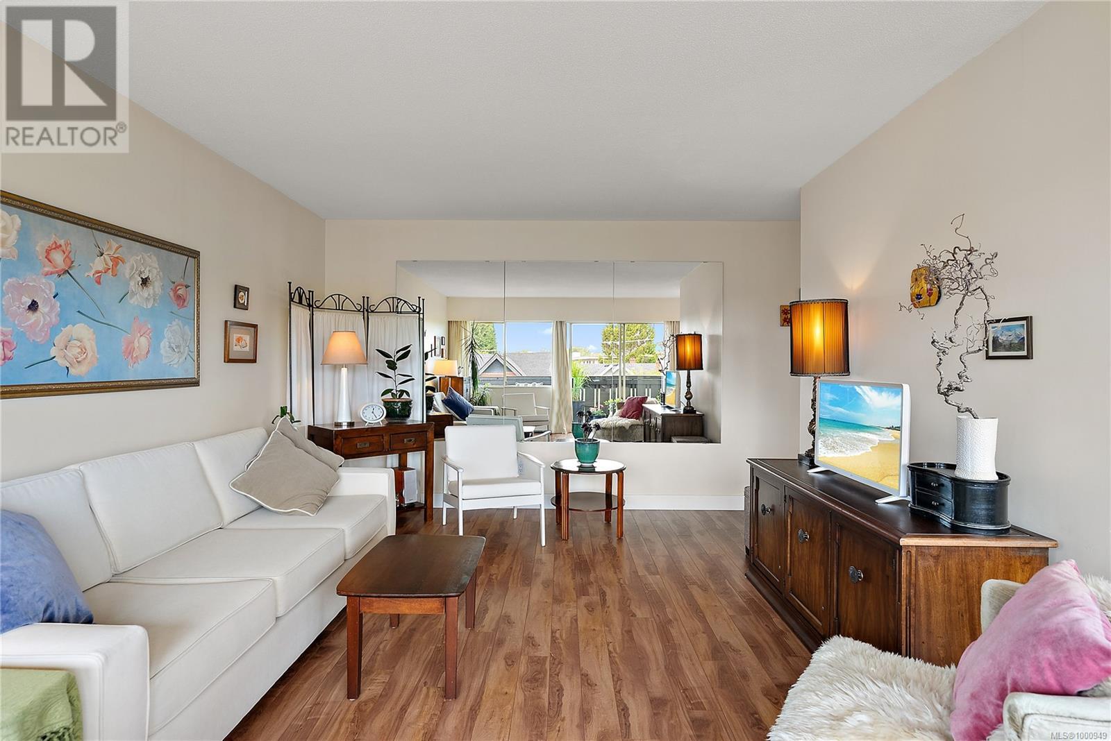 Photo 9 of 324 964 Heywood Ave, Victoria BC