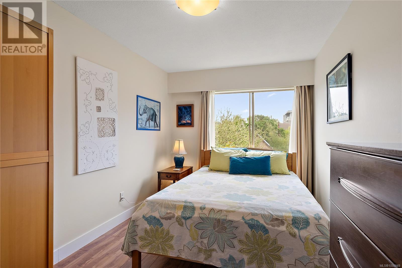 Photo 7 of 324 964 Heywood Ave, Victoria BC