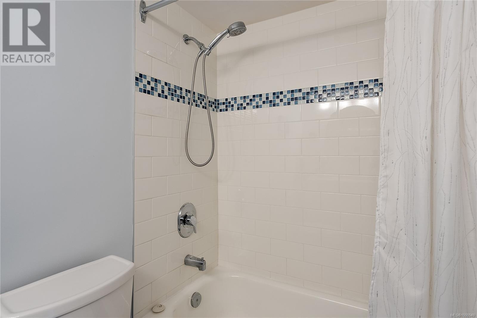 Photo 12 of 324 964 Heywood Ave, Victoria BC