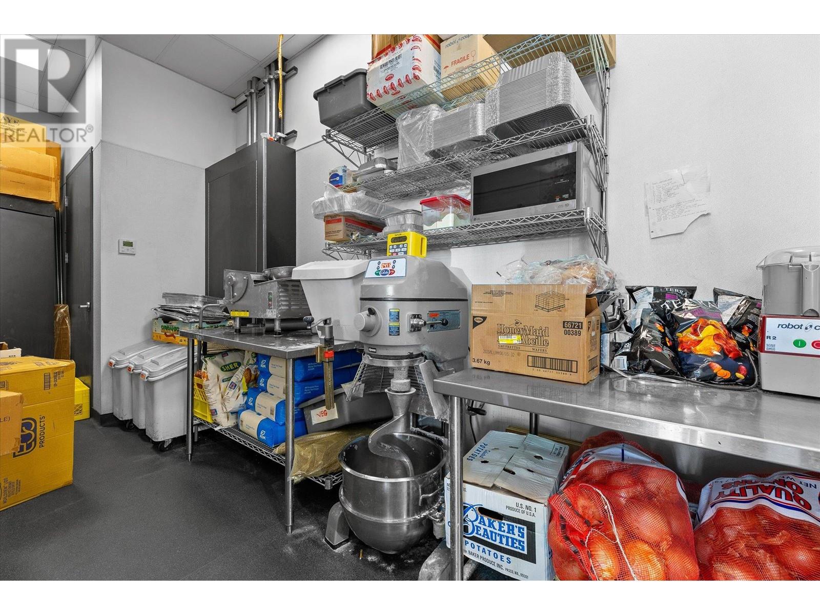 C/O - 104 3477 Lakeshore Road, Kelowna