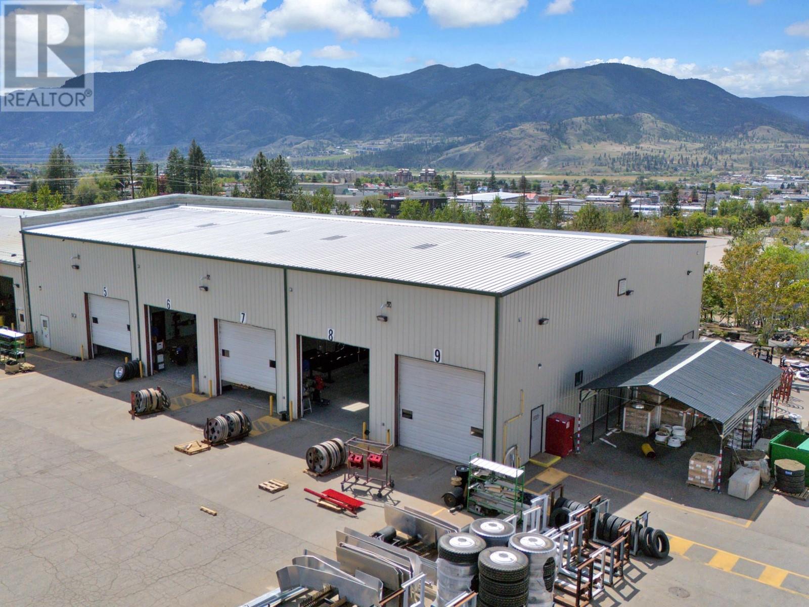  575 PAGE Avenue, Penticton