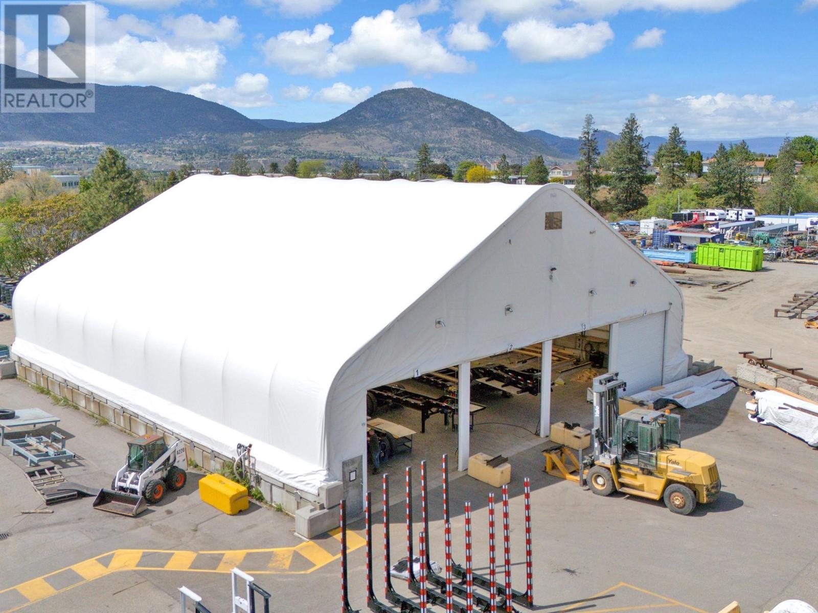  575 PAGE Avenue, Penticton