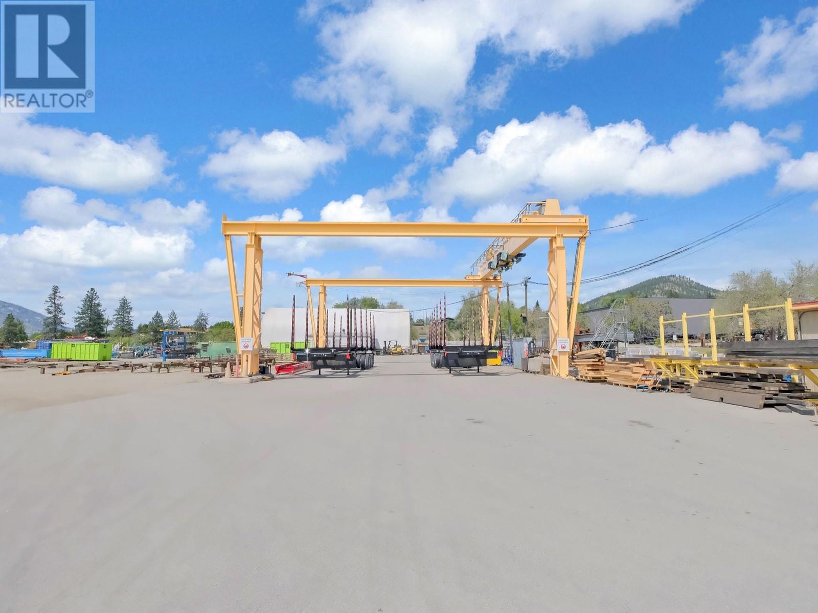  575 PAGE Avenue, Penticton