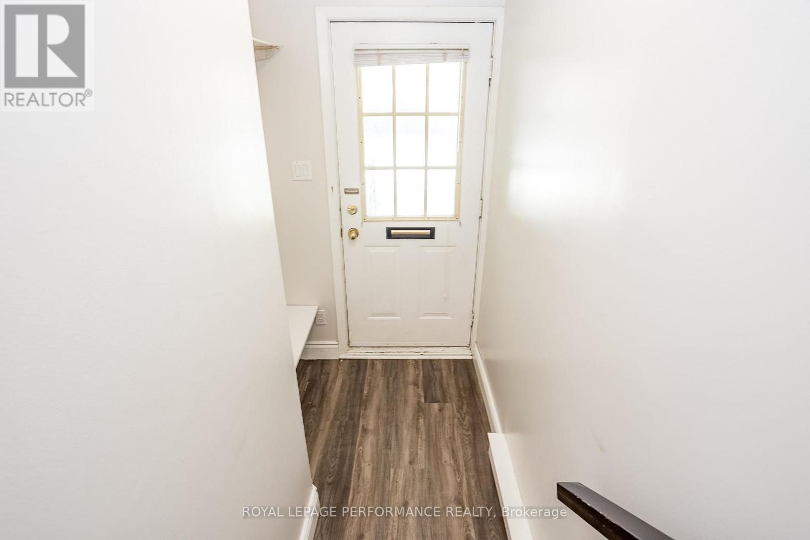 Photo 16 of 233 Mart Circle, Ottawa ON