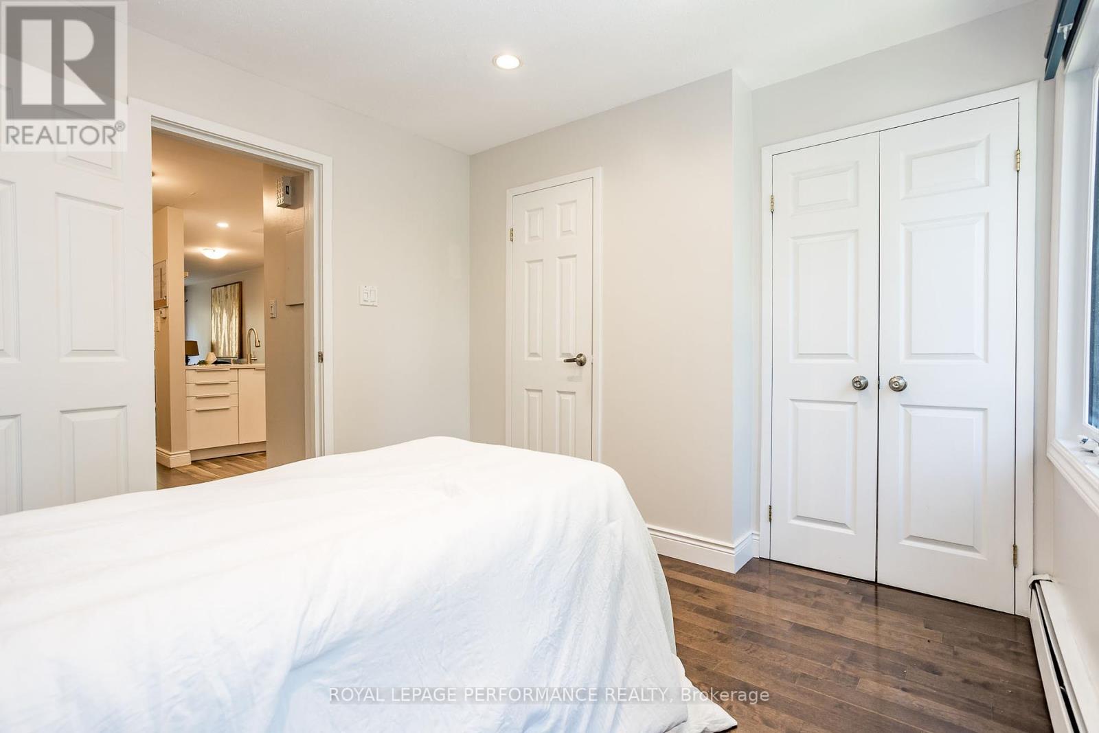 Photo 39 of 233 Mart Circle, Ottawa ON