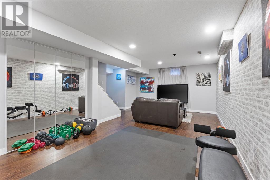 Single Family House for Sale in  Deercroft Way SE Deer Run Calgary 