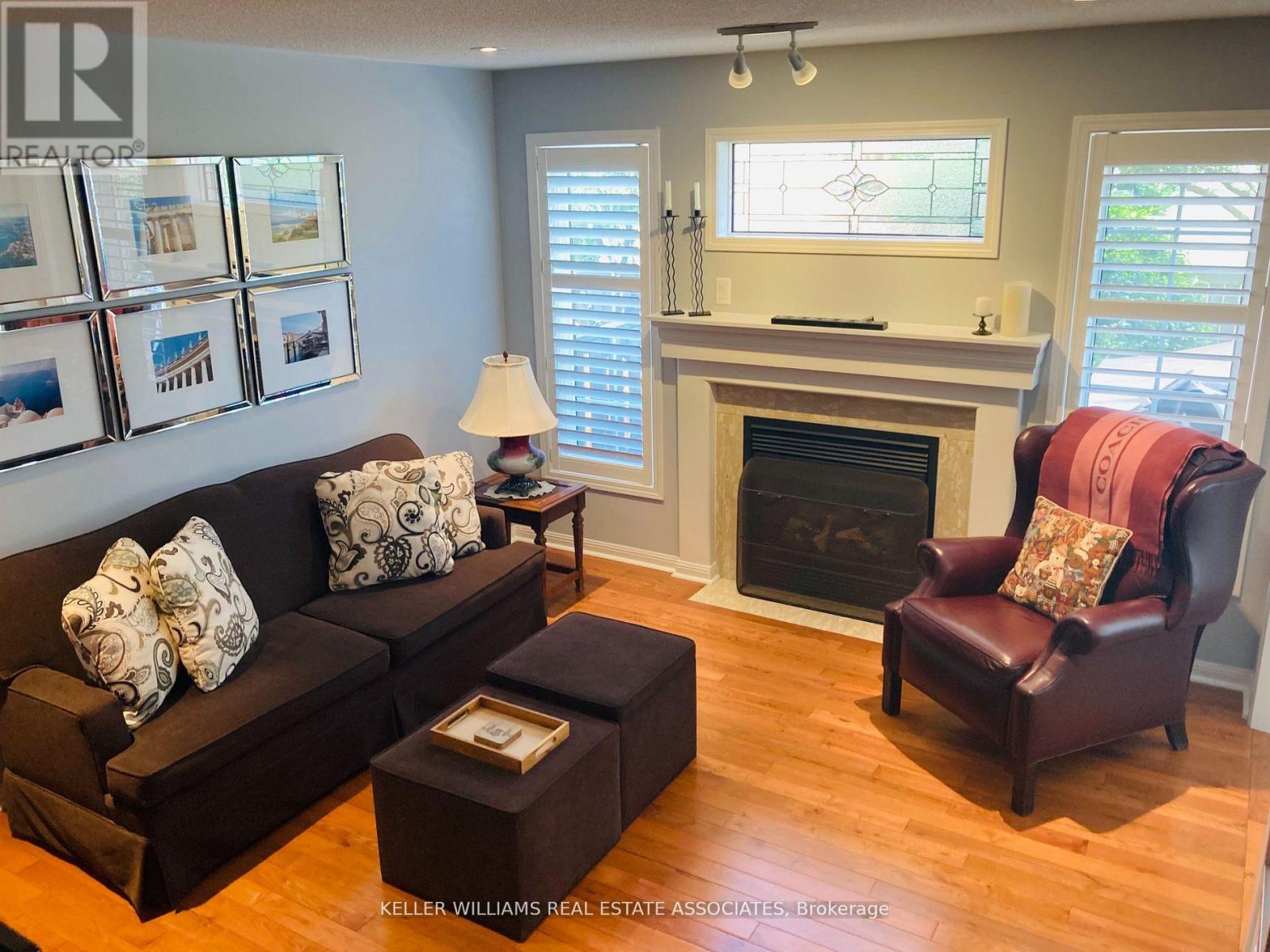 Photo 15 of 1291 Glenayr Gate, Oakville ON