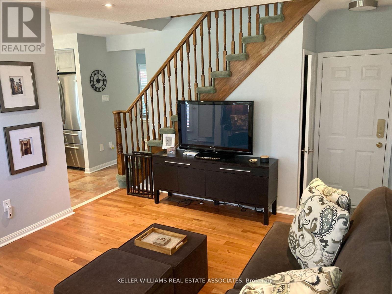 Photo 17 of 1291 Glenayr Gate, Oakville ON