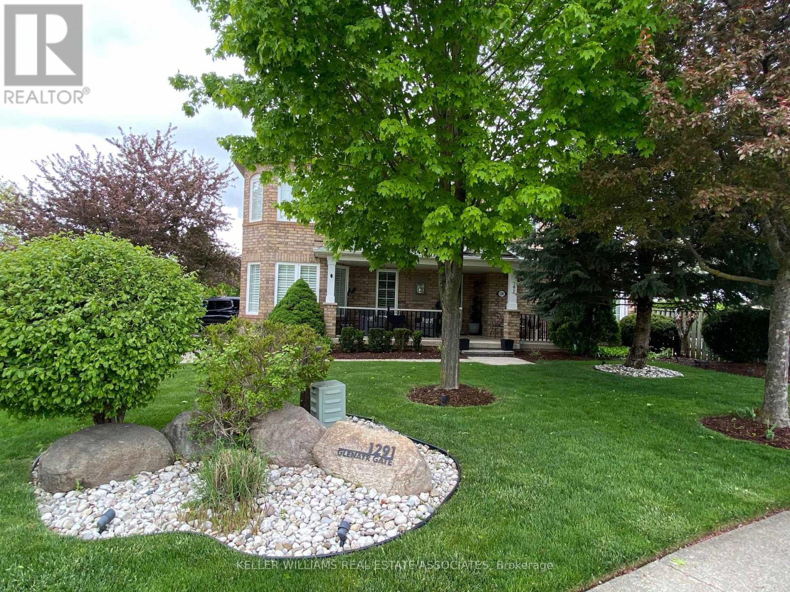 Photo 2 of 1291 Glenayr Gate, Oakville ON