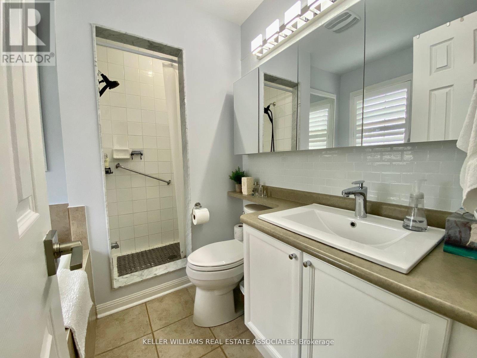 Photo 23 of 1291 Glenayr Gate, Oakville ON