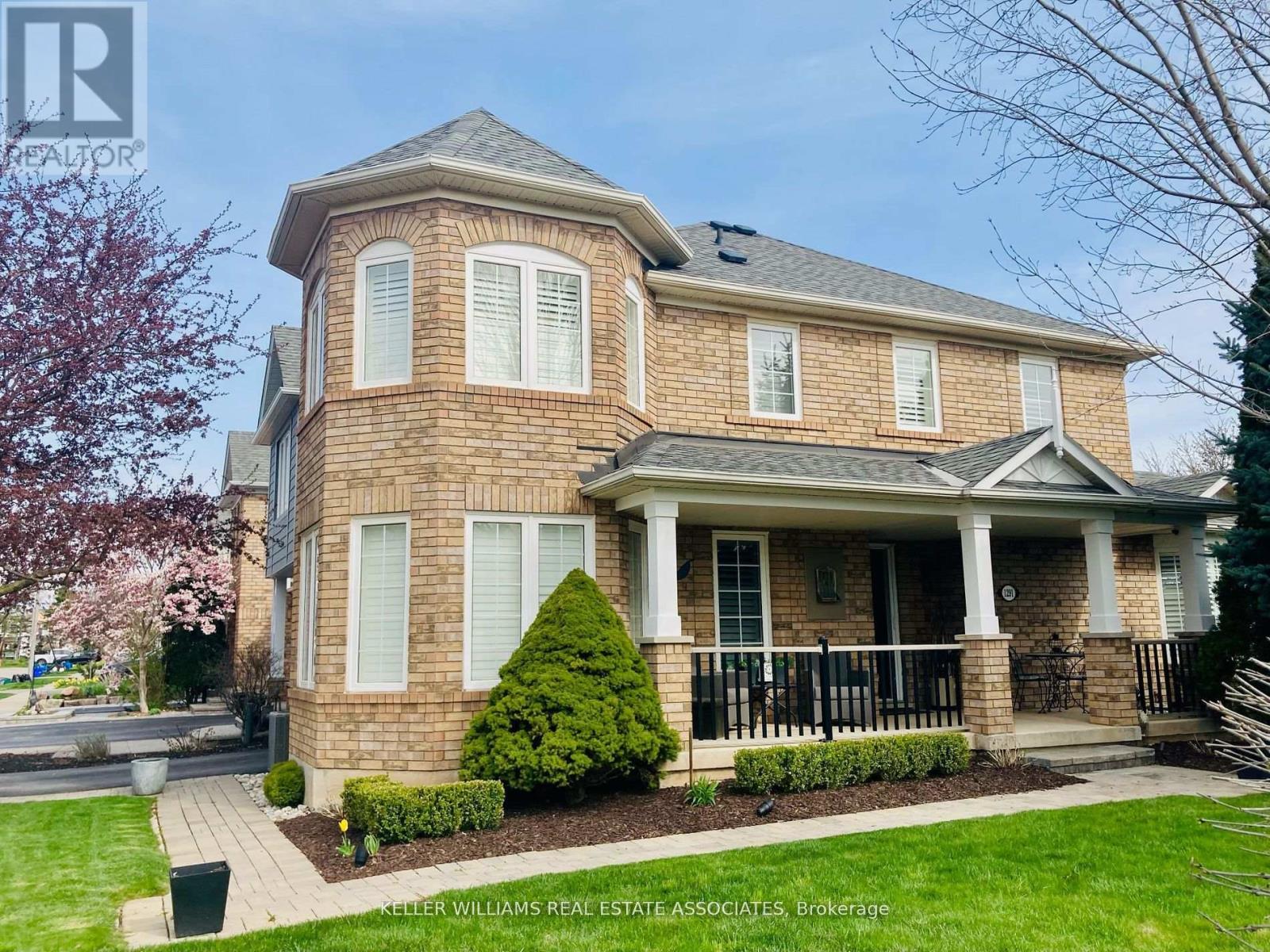 Photo 5 of 1291 Glenayr Gate, Oakville ON