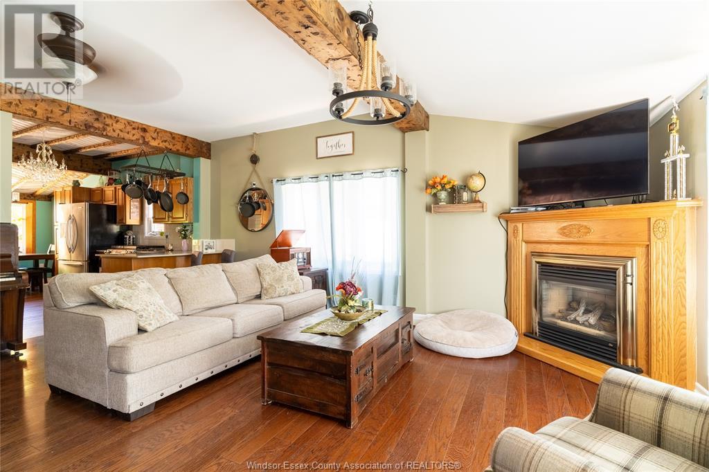 Photo 8 of 49 Riverview, Lasalle ON