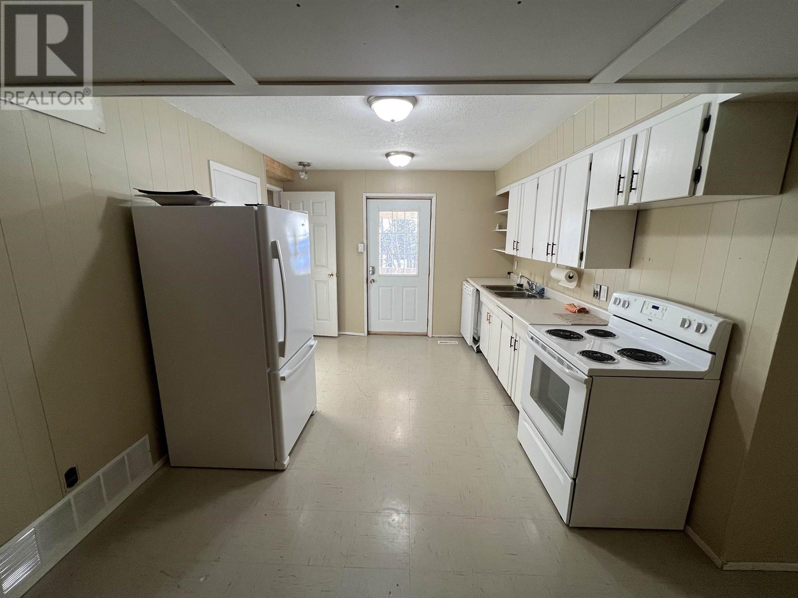 5324 51 STREET, Fort Nelson