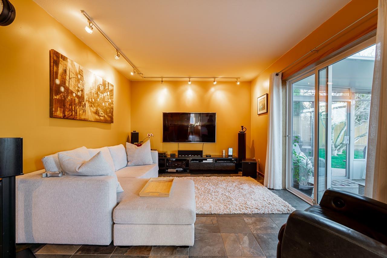 Photo 5 of 7926 161 Street, Surrey BC