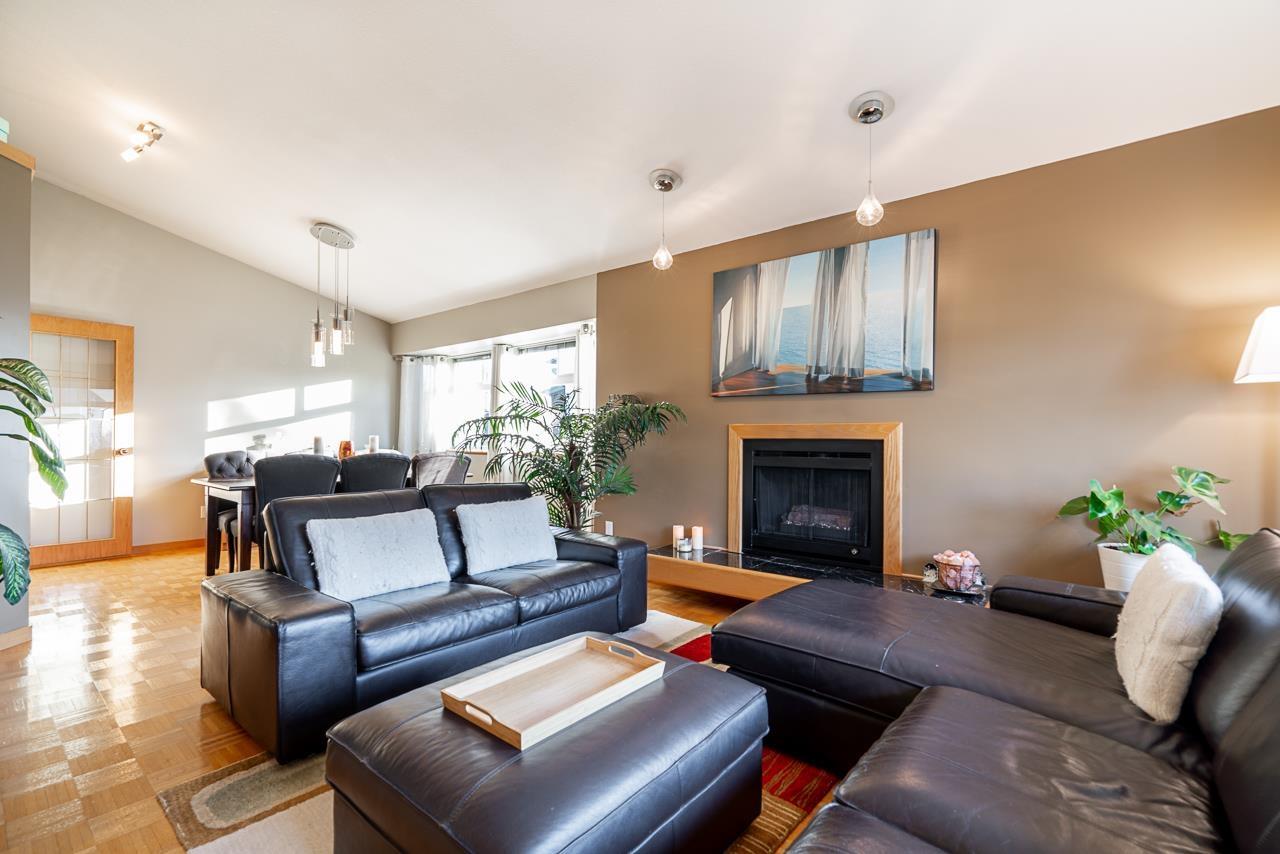 Photo 8 of 7926 161 Street, Surrey BC