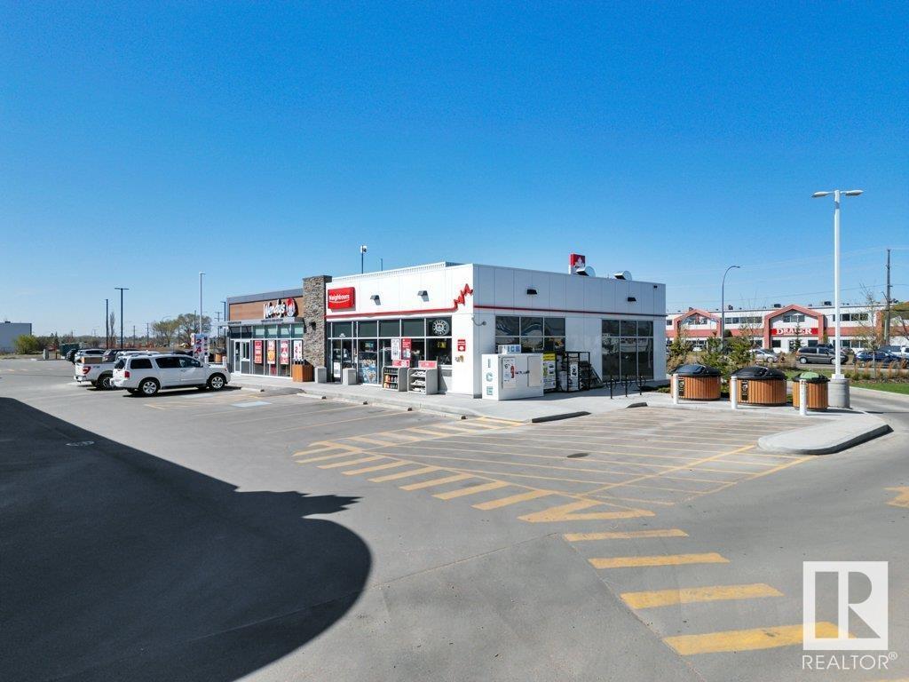 Photo 4 of 4905 Roper Rd Nw, Edmonton AB
