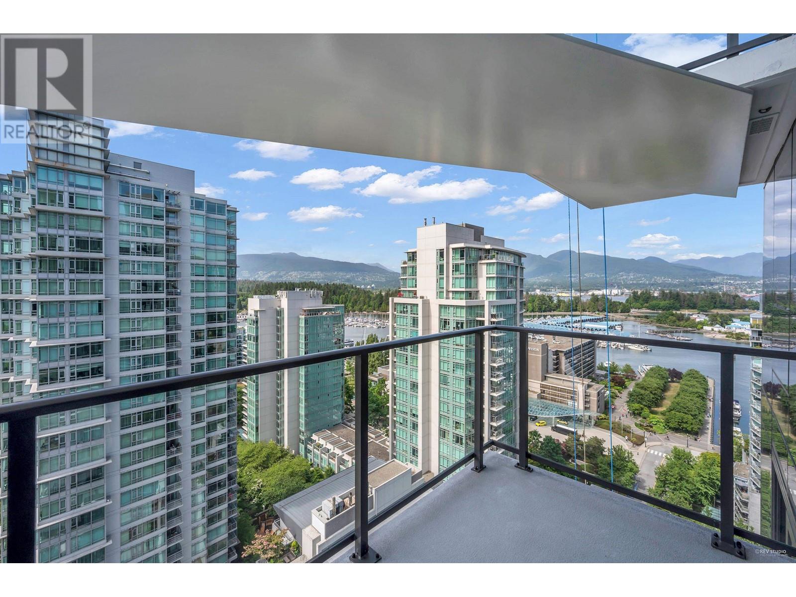 Photo 24 of 2001 620 Cardero Street, Vancouver BC