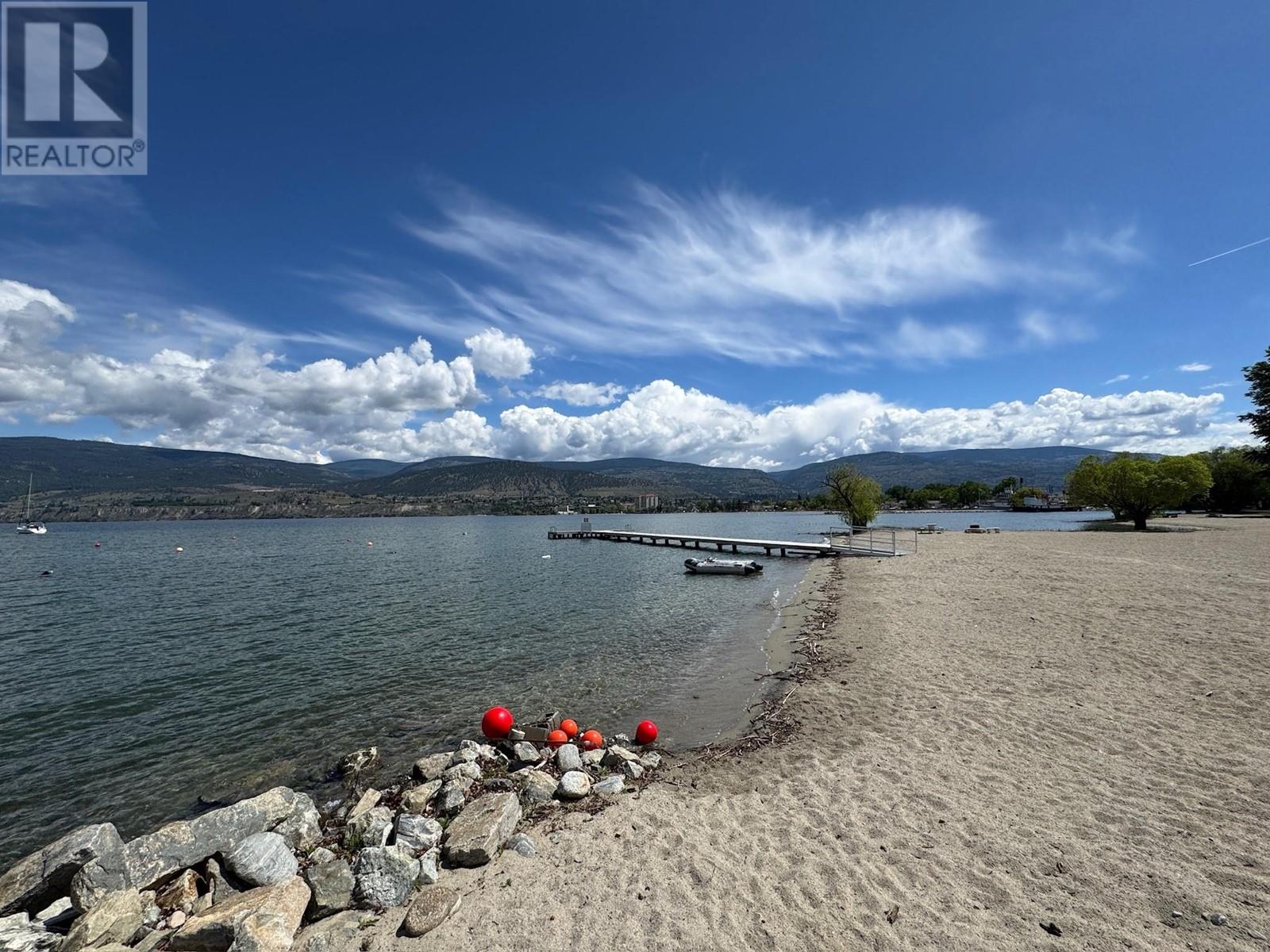  556 RED WING Drive, Penticton