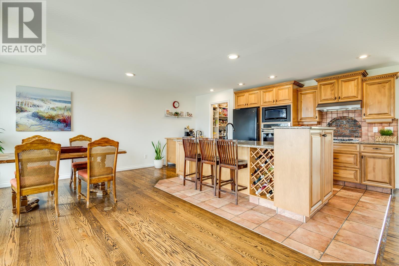  471 Okaview Road, Kelowna