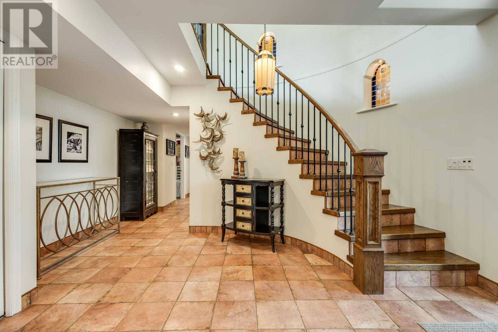  471 Okaview Road, Kelowna