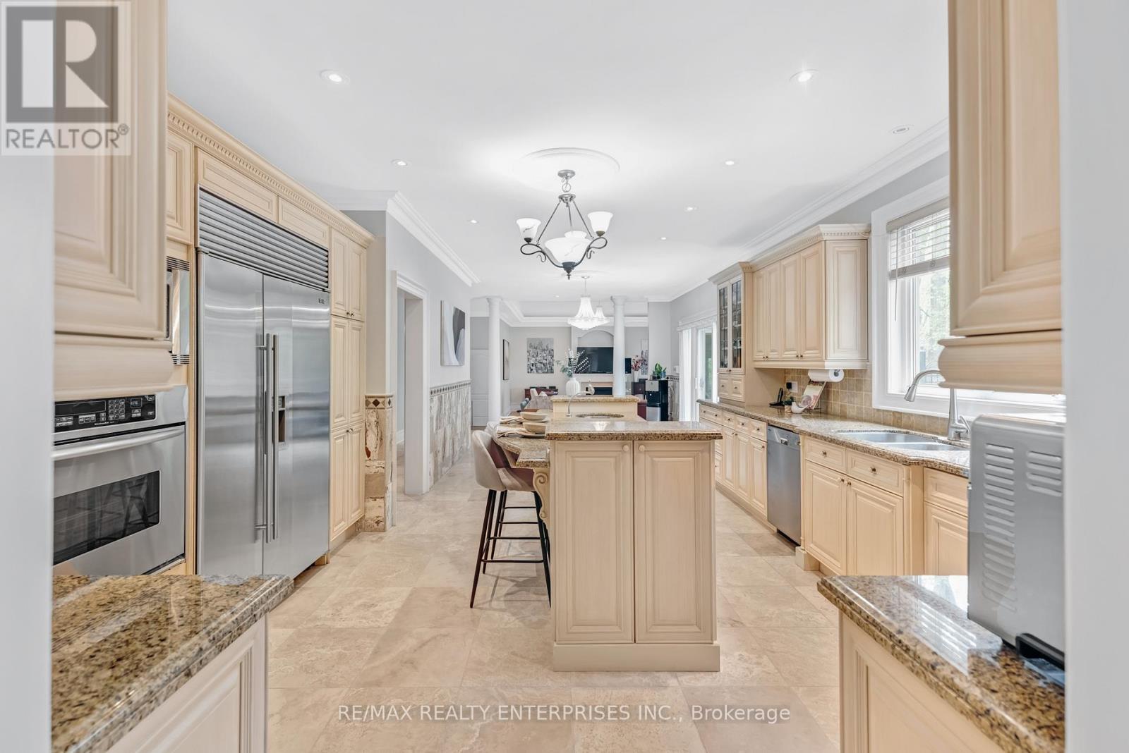 Photo 18 of 2162 Parker Drive, Mississauga ON