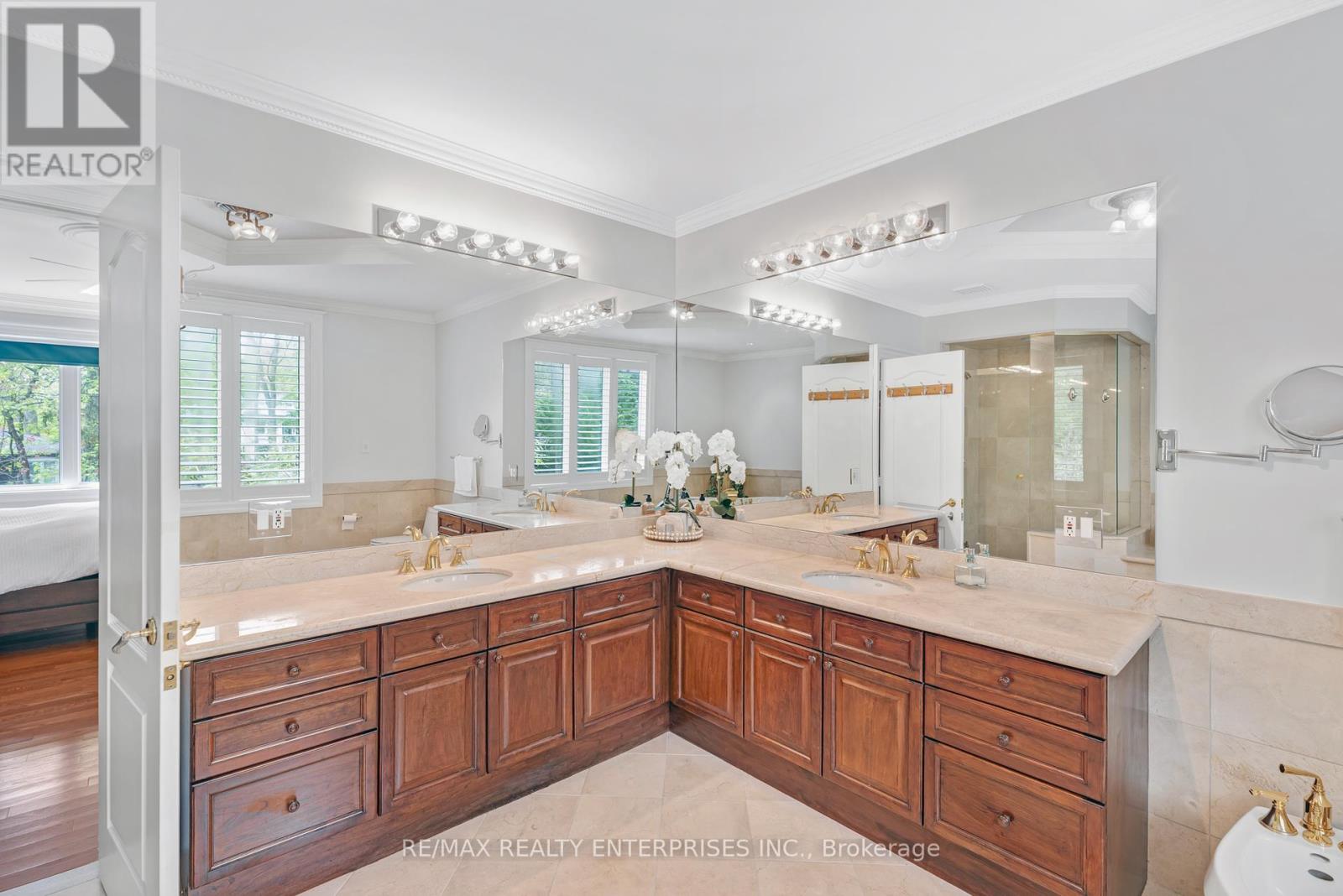 Photo 26 of 2162 Parker Drive, Mississauga ON