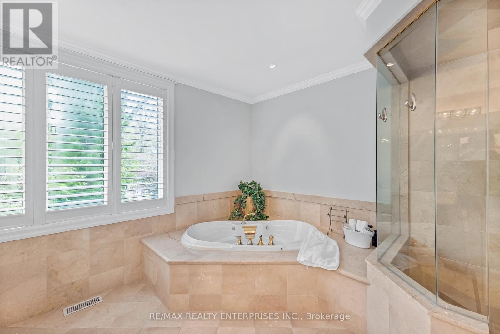 Photo 27 of 2162 Parker Drive, Mississauga ON