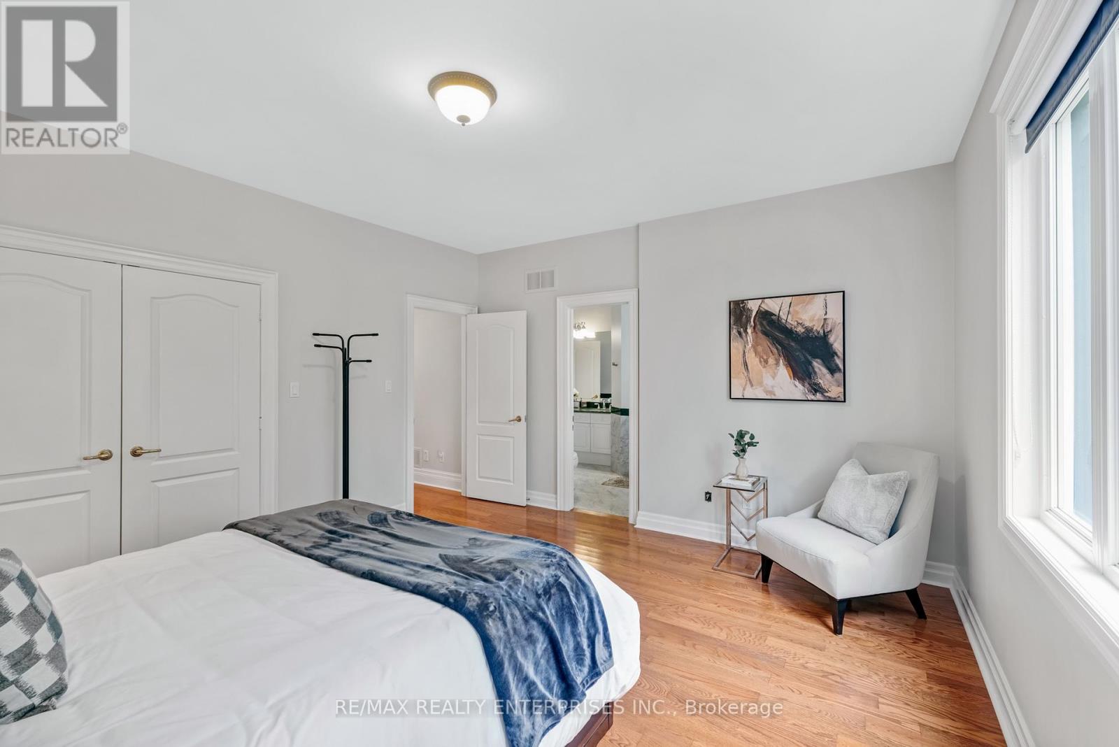 Photo 30 of 2162 Parker Drive, Mississauga ON