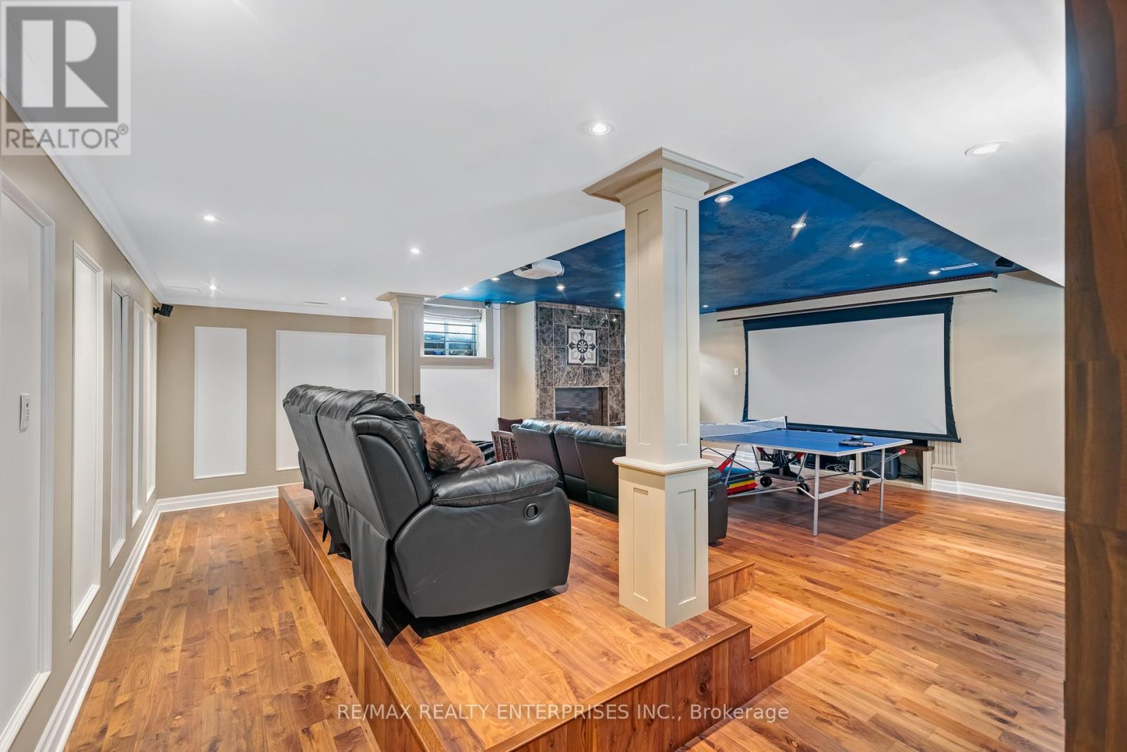 Photo 39 of 2162 Parker Drive, Mississauga ON