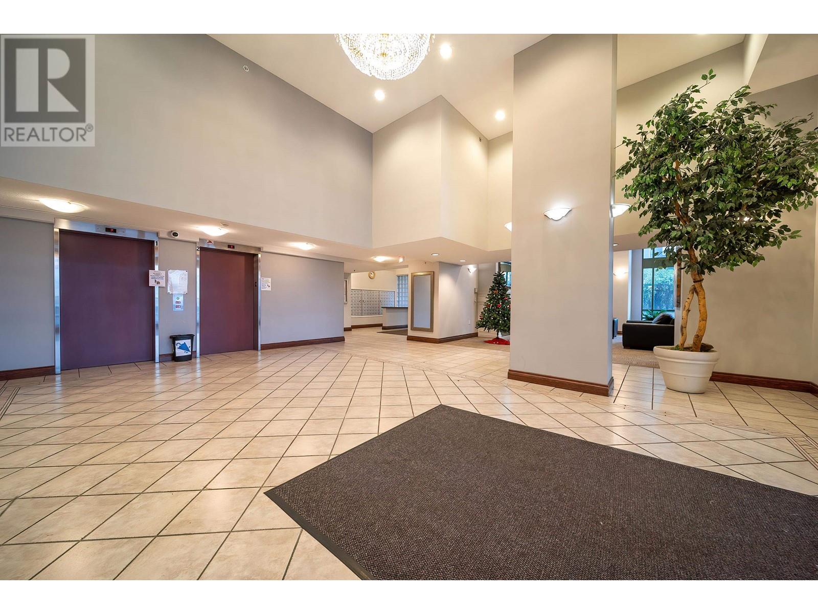 #1001-7380 ELMBRIDGE Way, Richmond