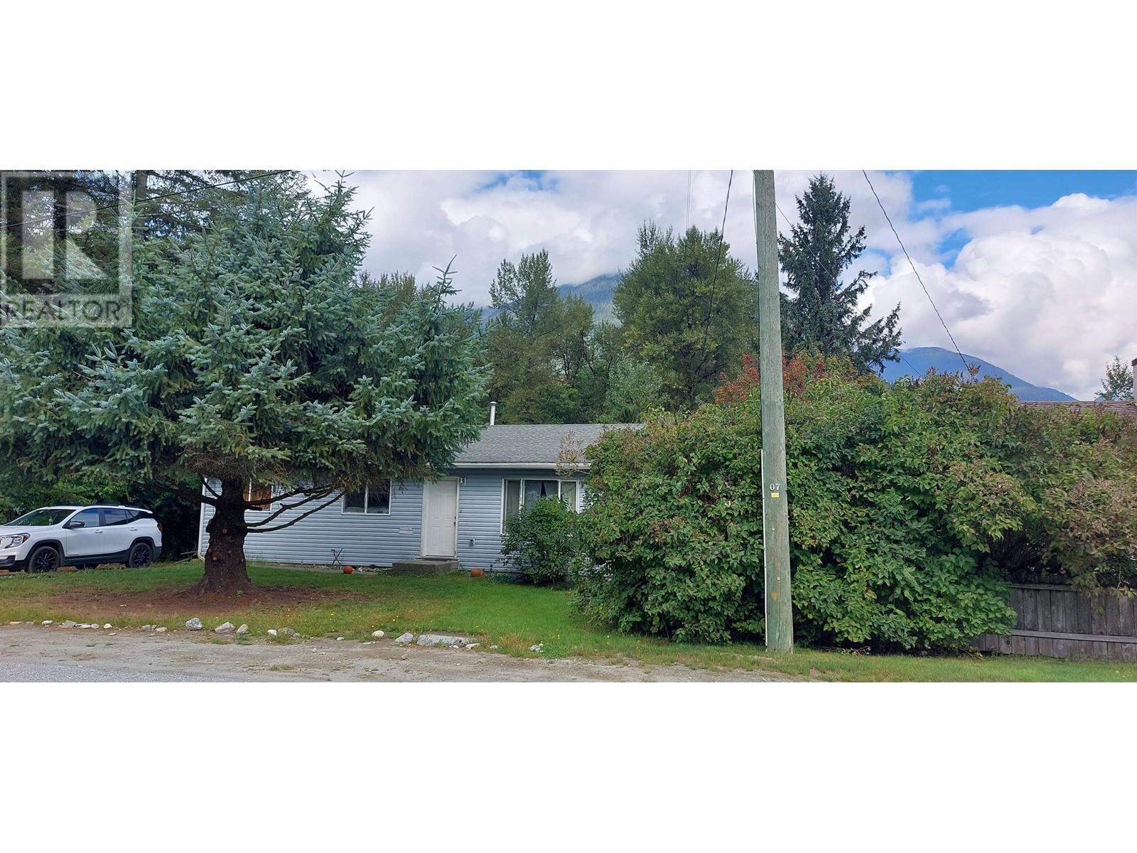 1030 ELCHO STREET, Bella Coola