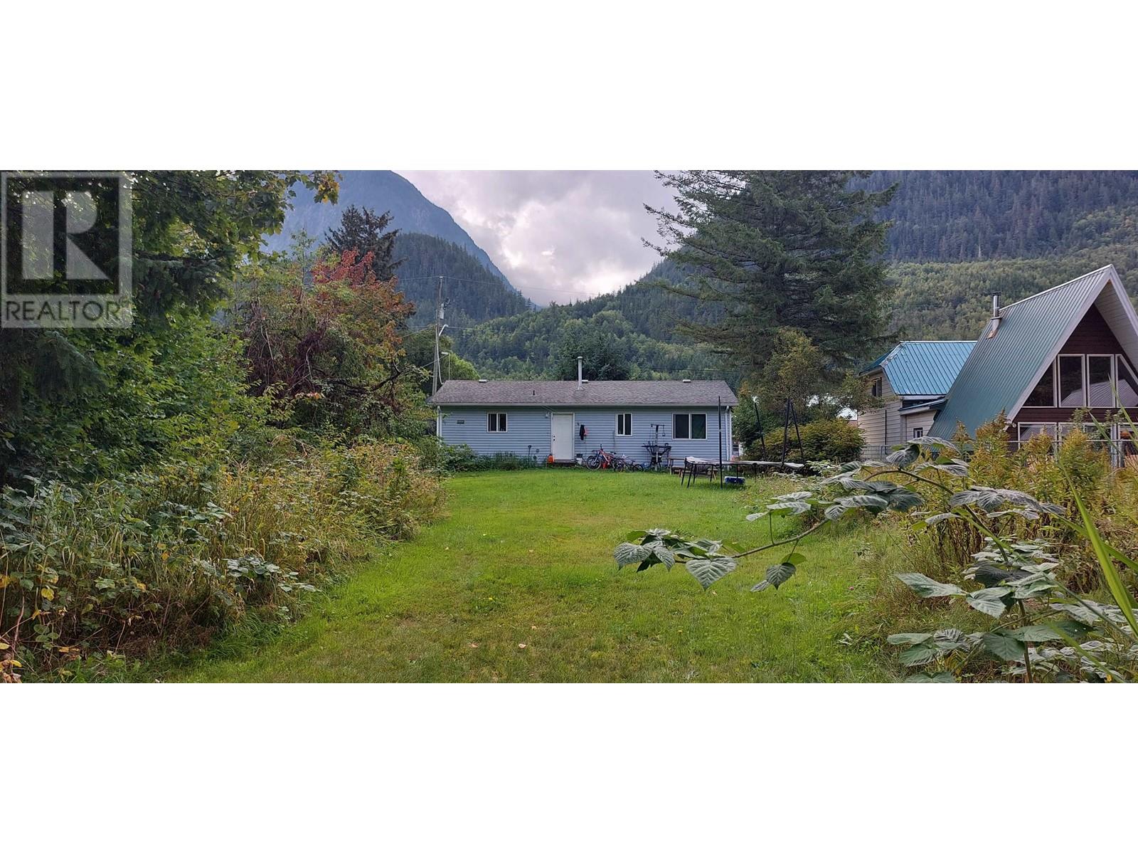 1030 ELCHO STREET, Bella Coola