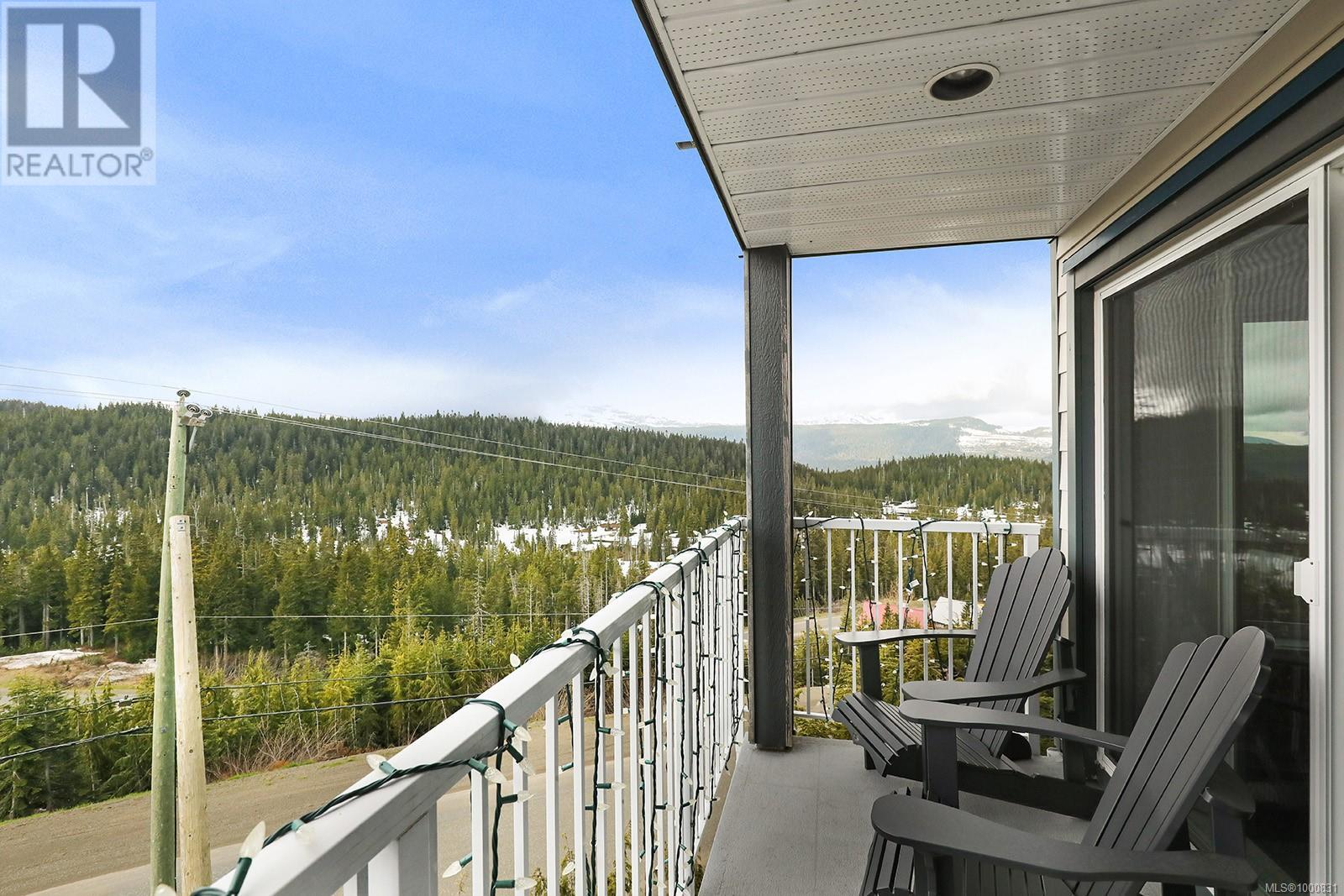 212 1320 Henry Rd, Courtenay