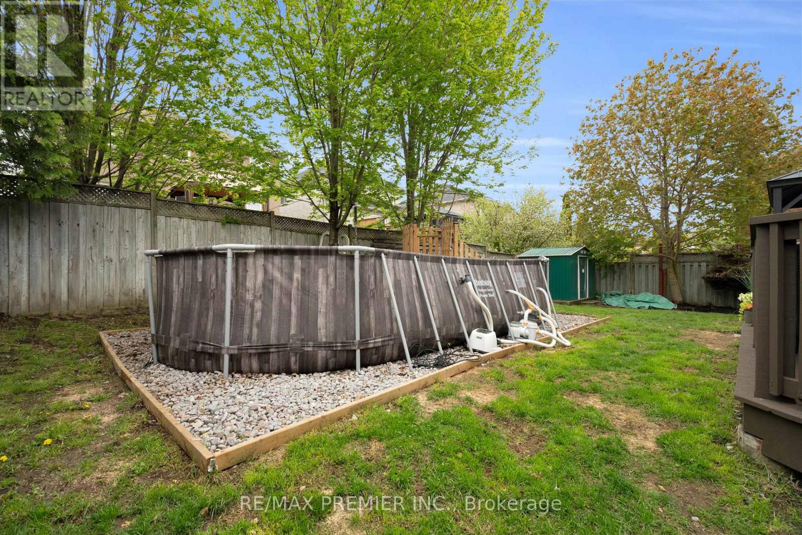 Photo 28 of 59 Glenabbey Drive, Clarington ON