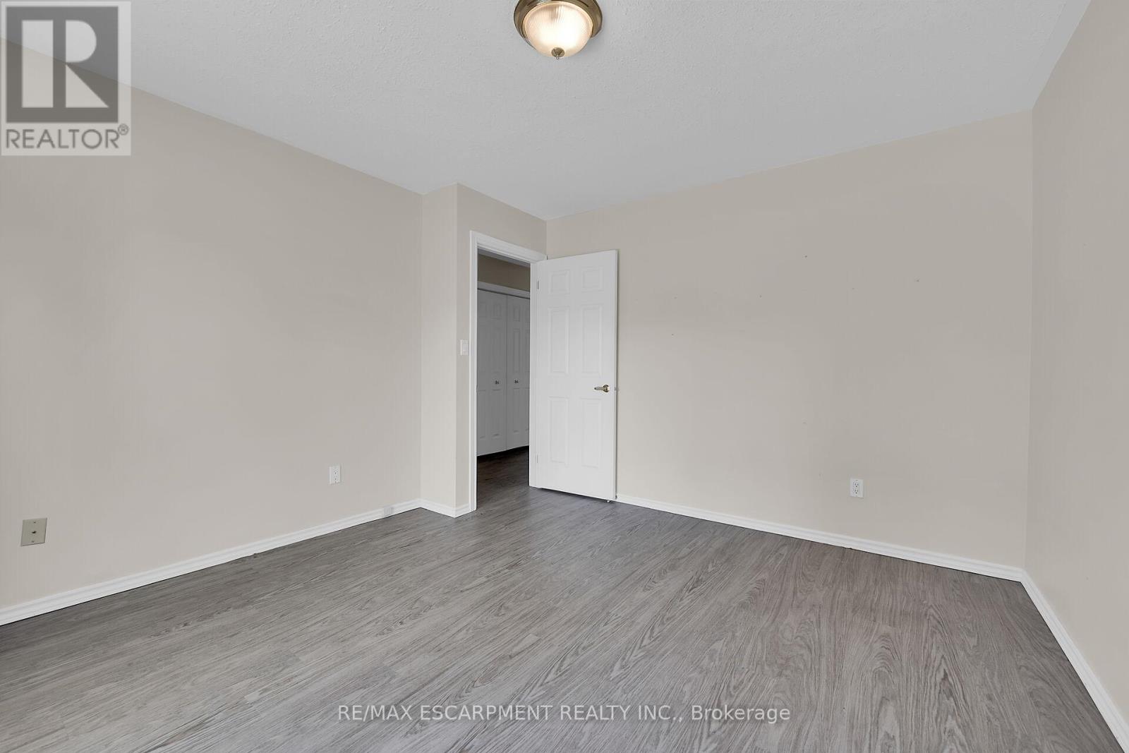Photo 22 of 34 175 Victoria Street, Norfolk ON
