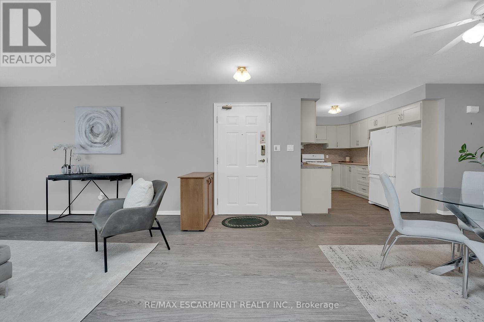 Photo 13 of 34 175 Victoria Street, Norfolk ON