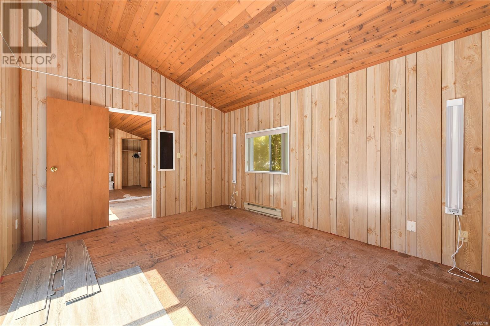  212 Cherry Tree Lane, Mayne Island