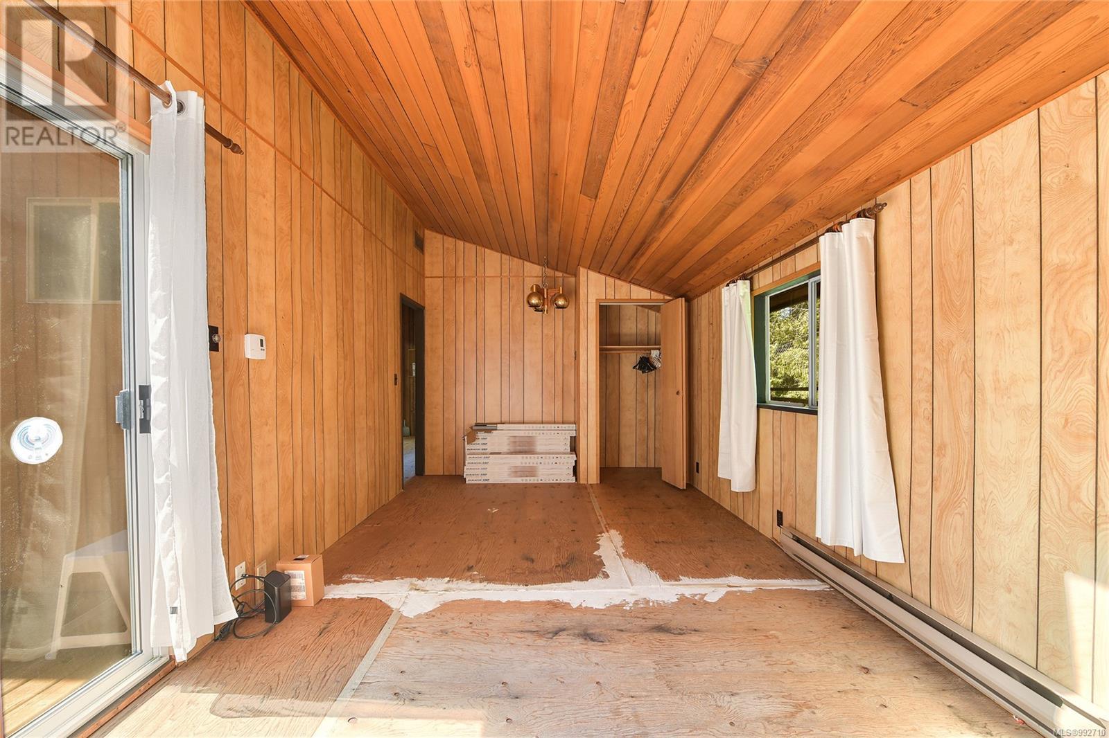  212 Cherry Tree Lane, Mayne Island