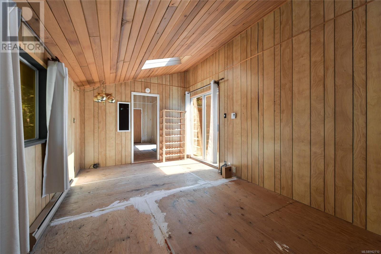  212 Cherry Tree Lane, Mayne Island