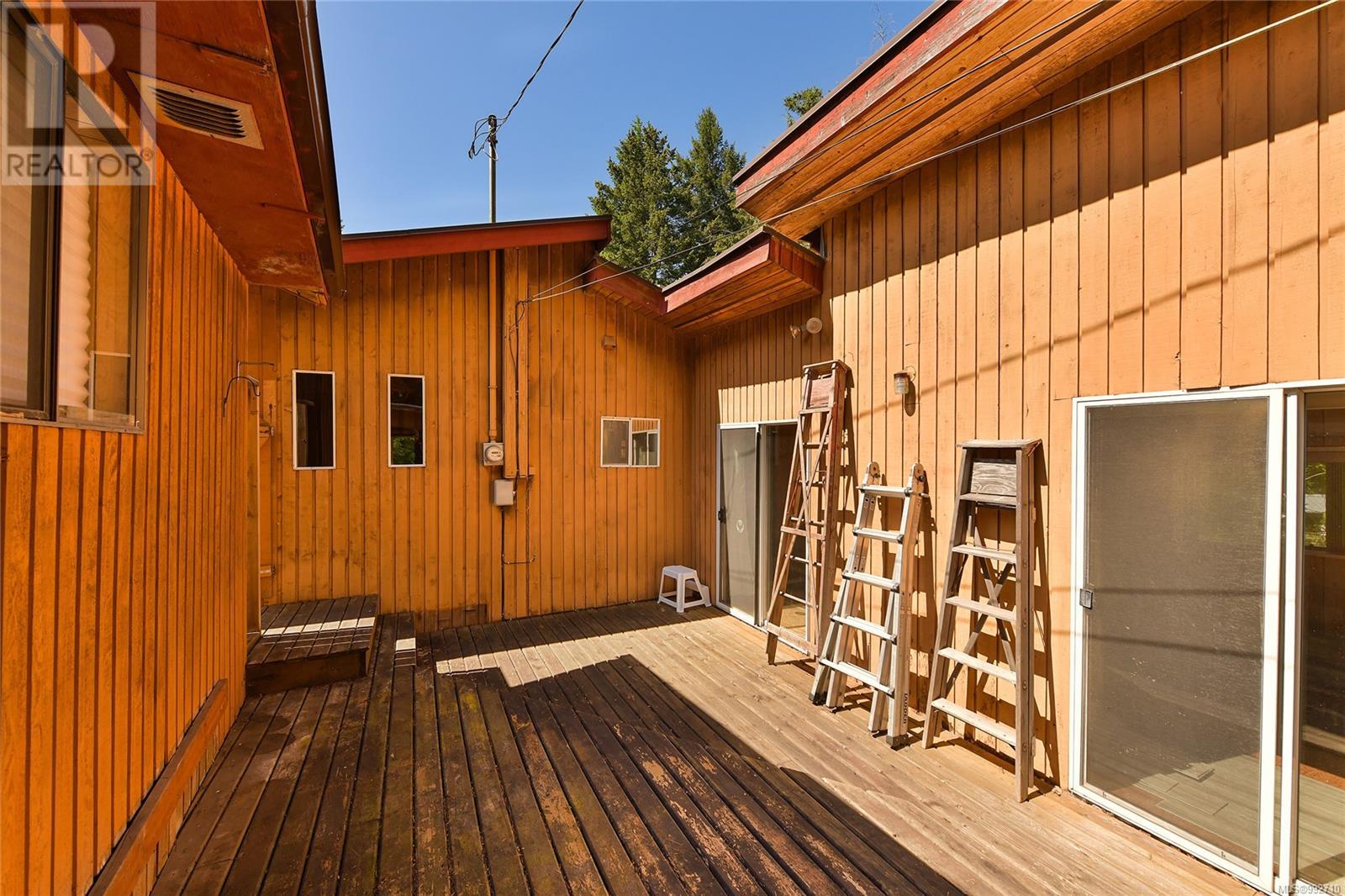  212 Cherry Tree Lane, Mayne Island