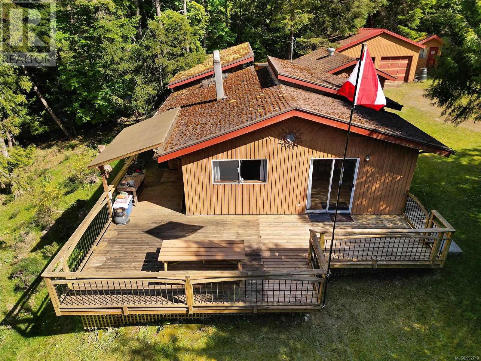  212 Cherry Tree Lane, Mayne Island
