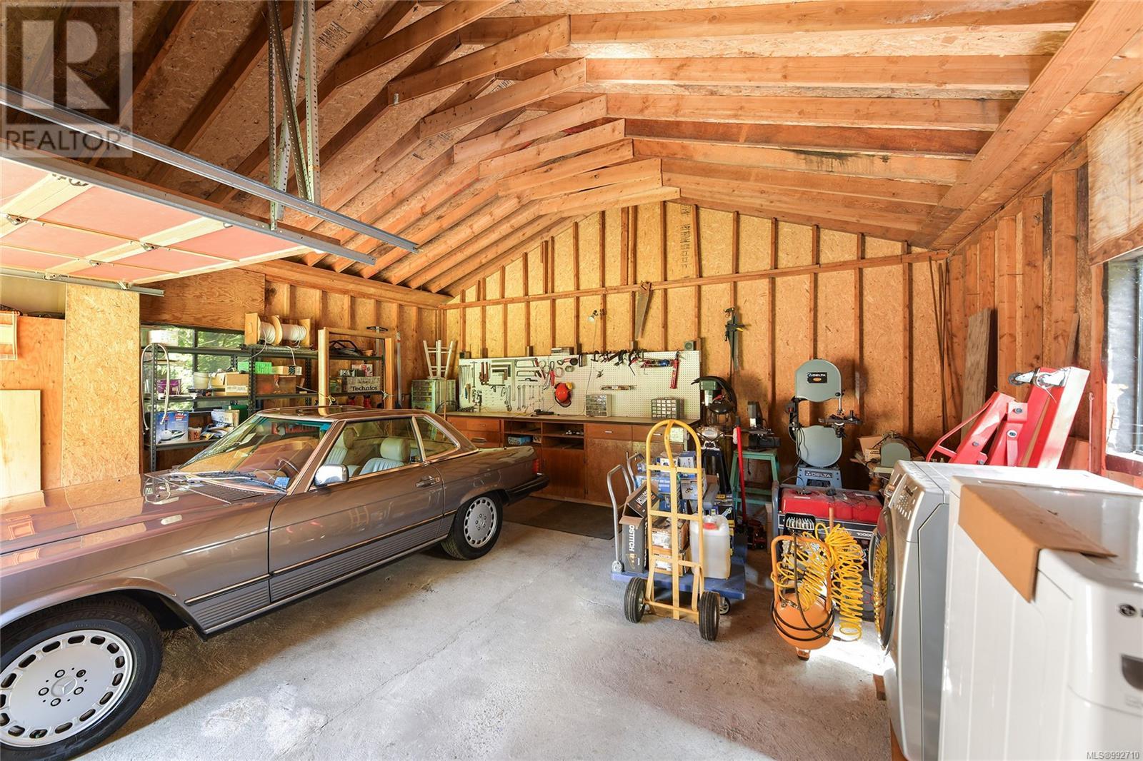  212 Cherry Tree Lane, Mayne Island
